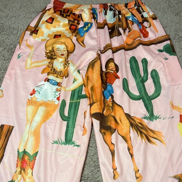 Source Unknown Pink Western Print Wide Leg Pants - Picture 6 of 6